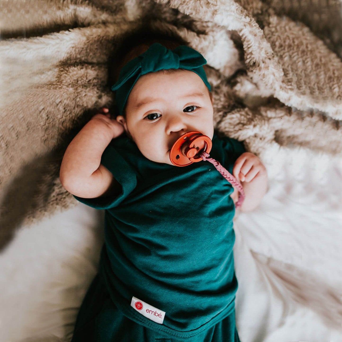 Short Sleeve Swaddle Sack by embé®