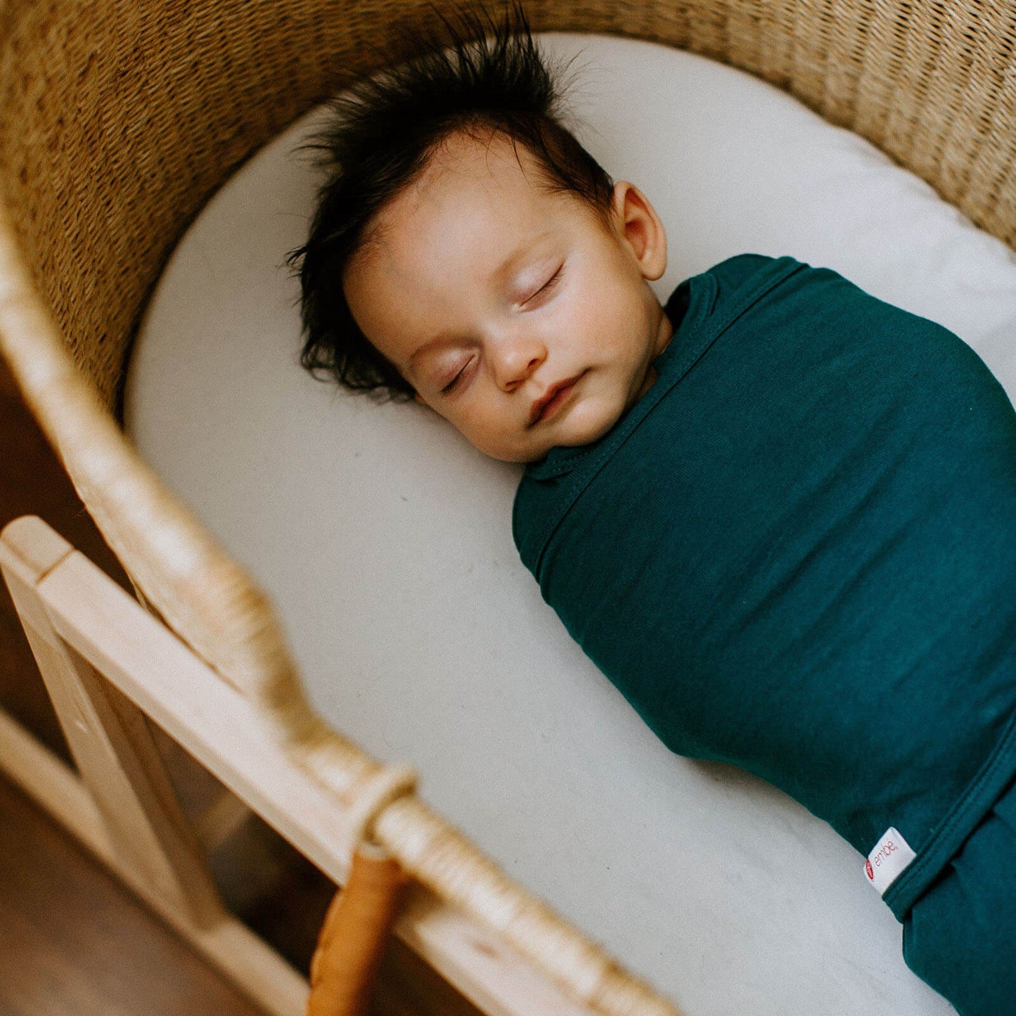 Short Sleeve Swaddle Sack by embé®